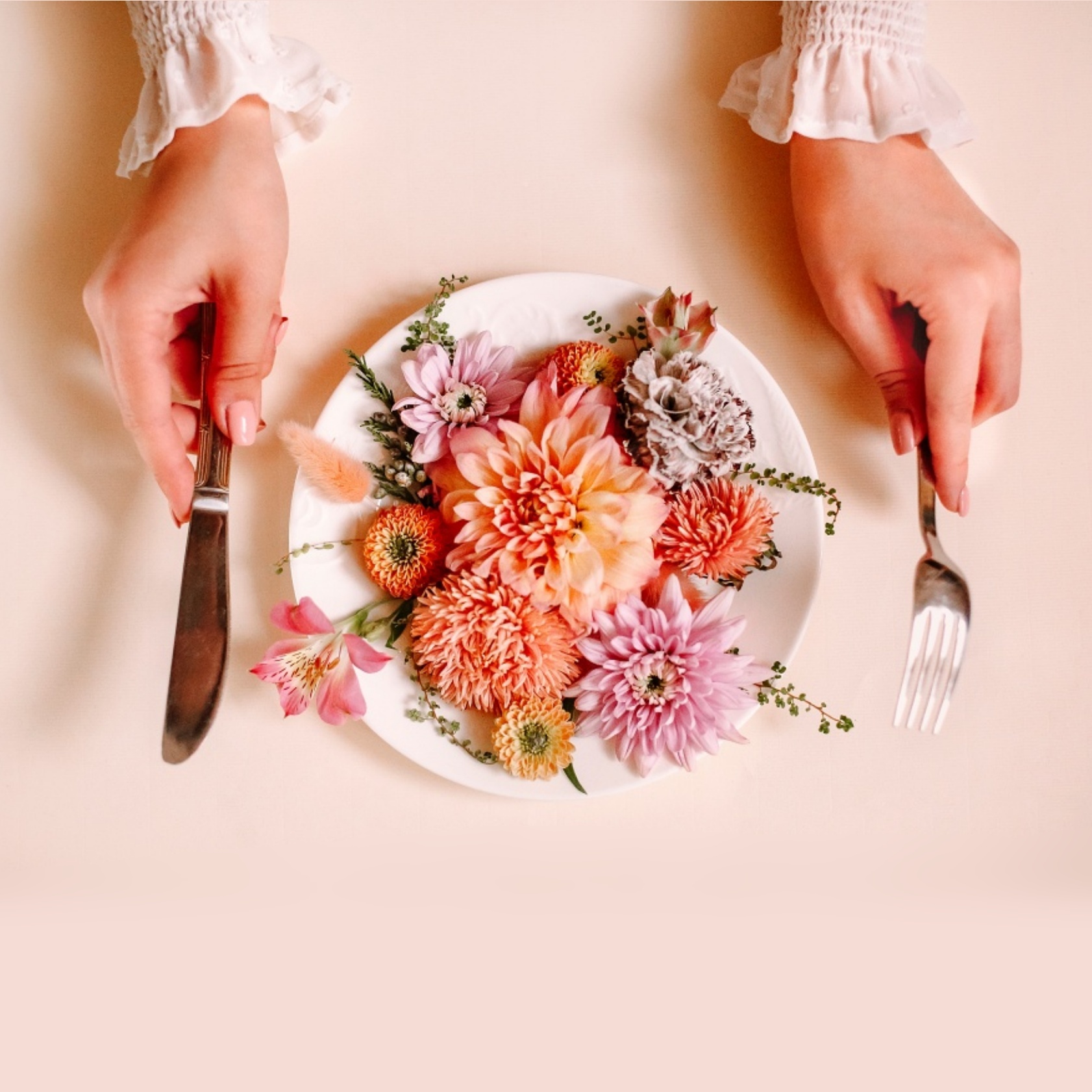 女神たちの庭─歴史にみる“花を食べる”女性たち